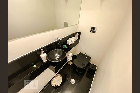 Lavabo de apartamento à venda com 4 quartos, 236m² em Santa Cecília, São Paulo