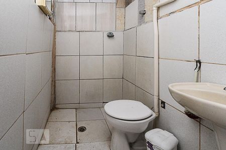 Banheiro 02 de casa à venda com 2 quartos, 805m² em Vila Invernada, São Paulo