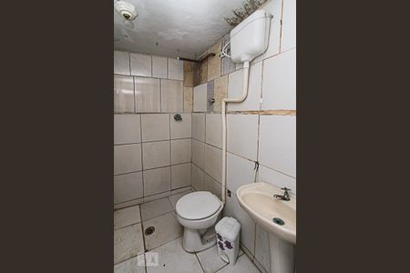 Banheiro 02 de casa à venda com 2 quartos, 805m² em Vila Invernada, São Paulo