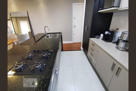 Cozinha de apartamento à venda com 2 quartos, 93m² em Jardim Fonte do Morumbi, São Paulo