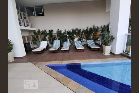 Apartamento à venda com 93m², 2 quartos e 2 vagasÁrea comum - Piscina