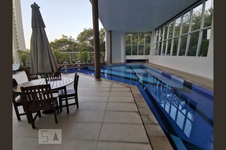 Apartamento à venda com 93m², 2 quartos e 2 vagasÁrea comum - Piscina