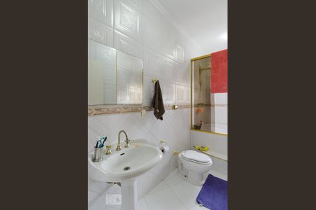 Casa à venda com 266m², 3 quartos e 3 vagas Casa à venda com 266m², 3 quartos e 3 vagasBanheiro da suíte