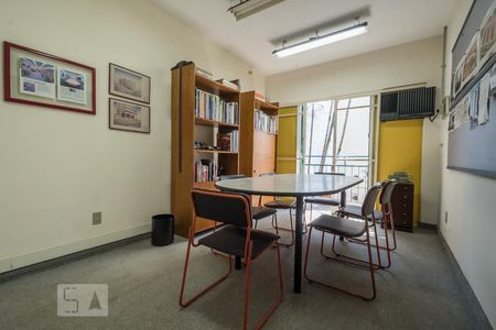 Casa à venda com 185m², 3 quartos e 2 vagas Casa à venda com 185m², 3 quartos e 2 vagasQuarto 2