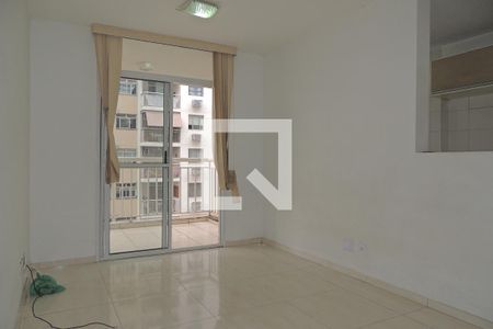 Sala de apartamento para alugar com 2 quartos, 49m² em Anil, Rio de Janeiro