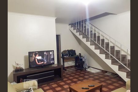 Sala de casa à venda com 3 quartos, 250m² em Vila Bertioga, São Paulo