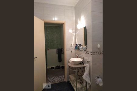 Casa à venda com 160m², 2 quartos e 4 vagas Casa à venda com 160m², 2 quartos e 4 vagasBanheiro 2