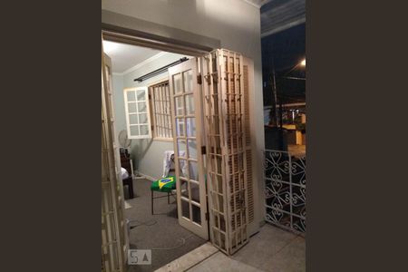 Casa à venda com 160m², 2 quartos e 4 vagas Casa à venda com 160m², 2 quartos e 4 vagasQuarto 1