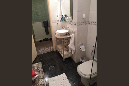 Casa à venda com 160m², 2 quartos e 4 vagas Casa à venda com 160m², 2 quartos e 4 vagasBanheiro 2