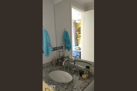 Banheiro de apartamento à venda com 2 quartos, 66m² em Socorro, São Paulo