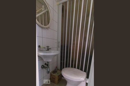 Apartamento à venda com 190m², 3 quartos e 3 vagasBanheiro de Serviço