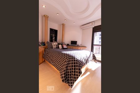 Apartamento à venda com 190m², 3 quartos e 3 vagasSuíte 3