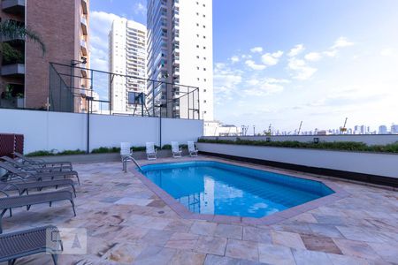 Apartamento à venda com 190m², 3 quartos e 3 vagasÁrea comum - Piscina