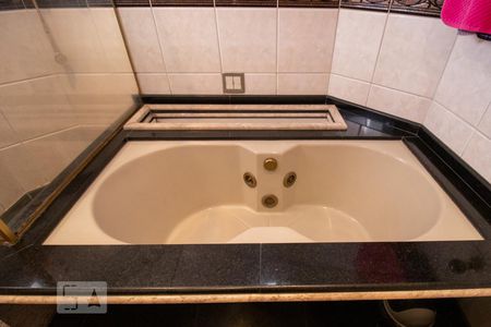 Apartamento à venda com 190m², 3 quartos e 3 vagasBanheiro da Suíte 3