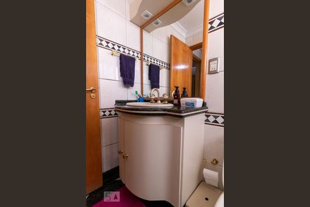 Apartamento à venda com 190m², 3 quartos e 3 vagasBanheiro da Suíte 2