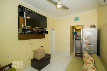 Sala de apartamento para alugar com 2 quartos, 71m² em Copacabana, Rio de Janeiro