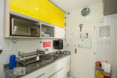 Apartamento para alugar com 71m², 2 quartos e 1 vaga Apartamento para alugar com 71m², 2 quartos e 1 vagaCozinha