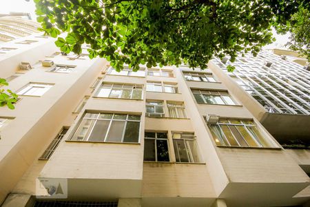 Apartamento para alugar com 71m², 2 quartos e 1 vaga Apartamento para alugar com 71m², 2 quartos e 1 vagaFachada