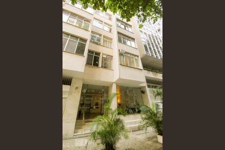 Apartamento para alugar com 71m², 2 quartos e 1 vaga Apartamento para alugar com 71m², 2 quartos e 1 vagaFachada