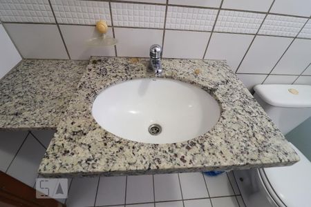 Apartamento para alugar com 85m², 3 quartos e 1 vaga Apartamento para alugar com 85m², 3 quartos e 1 vagaBanheiro social