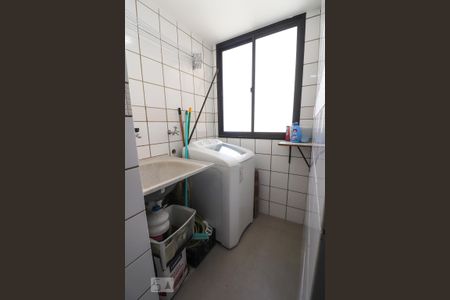 Área de serviço de apartamento para alugar com 3 quartos, 85m² em Setor dos Funcionários, Goiânia