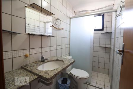Apartamento para alugar com 85m², 3 quartos e 1 vaga Apartamento para alugar com 85m², 3 quartos e 1 vagaBanheiro social