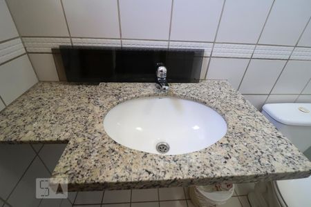 Apartamento para alugar com 85m², 3 quartos e 1 vaga Apartamento para alugar com 85m², 3 quartos e 1 vagaBanheiro da suíte