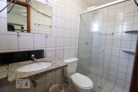 Apartamento para alugar com 85m², 3 quartos e 1 vaga Apartamento para alugar com 85m², 3 quartos e 1 vagaBanheiro da suíte