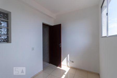 Quarto 2 de casa para alugar com 2 quartos, 65m² em Parque Císper, São Paulo