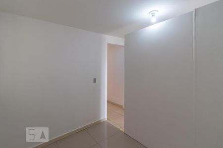 Quarto 1 de casa para alugar com 2 quartos, 65m² em Parque Císper, São Paulo