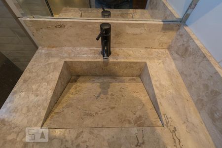 Banheiro - Torneira de apartamento para alugar com 2 quartos, 52m² em Limão, São Paulo