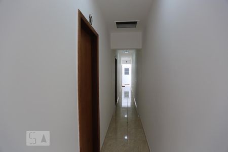 Porta de entrada de kitnet/studio para alugar com 1 quarto, 14m² em Vila Butantã, São Paulo