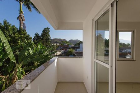Varanda Sala de apartamento à venda com 2 quartos, 60m² em Taquara, Rio de Janeiro