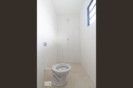 Banheiro de casa para alugar com 2 quartos, 60m² em Vila Bela, São Paulo