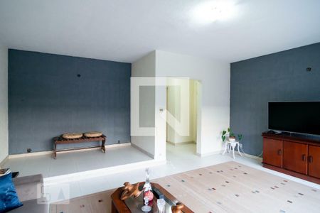 Casa à venda com 3 quartos, 200m² em Jardim das Acácias, São Paulo