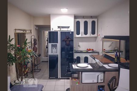 Cozinha de apartamento à venda com 1 quarto, 35m² em Santo Amaro, São Paulo