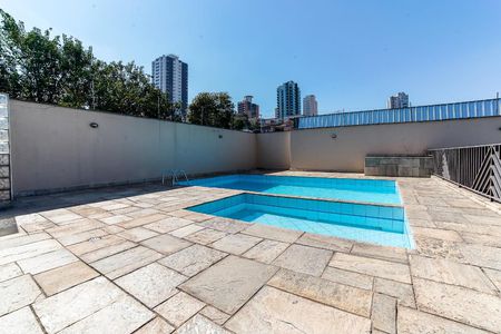 Apartamento à venda com 100m², 3 quartos e 2 vagas Apartamento à venda com 100m², 3 quartos e 2 vagasÁrea Comum - Piscina