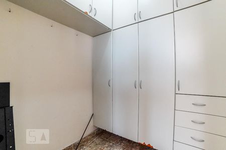 Apartamento à venda com 100m², 3 quartos e 2 vagas Apartamento à venda com 100m², 3 quartos e 2 vagasQuarto de Serviço