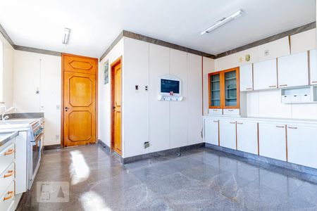 Apartamento para alugar com 245m², 4 quartos e 2 vagasCozinha