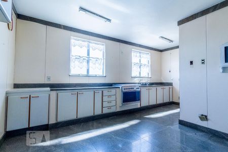 Apartamento para alugar com 245m², 4 quartos e 2 vagasCozinha