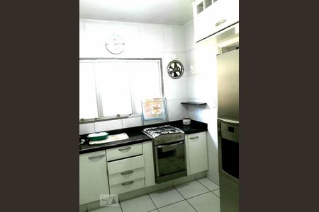 cozinha de apartamento à venda com 3 quartos, 160m² em Paraisópolis, São Paulo