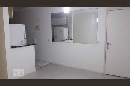 Sala de apartamento para alugar com 2 quartos, 52m² em Taquara, Rio de Janeiro