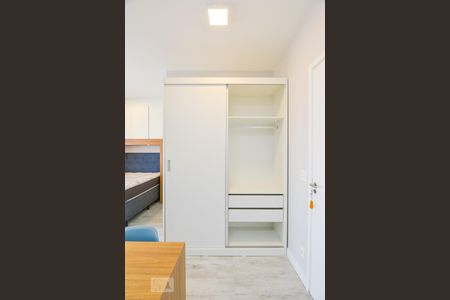 Apartamento para alugar com 35m², 1 quarto e 1 vagaQuarto - Armários