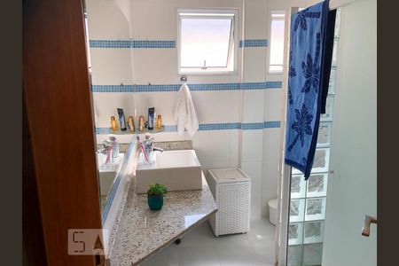 Casa à venda com 270m², 4 quartos e 4 vagasBanheiro