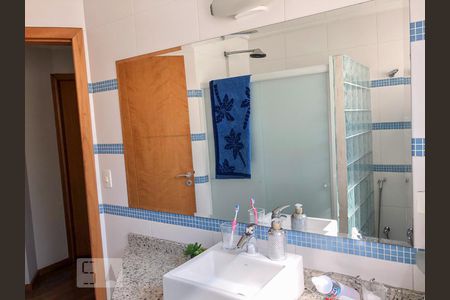 Casa à venda com 270m², 4 quartos e 4 vagasBanheiro