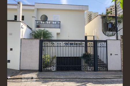 Casa à venda com 270m², 4 quartos e 4 vagasFachada
