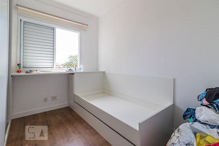Quarto 1 de apartamento para alugar com 2 quartos, 55m² em Jardim Tupanci, Barueri