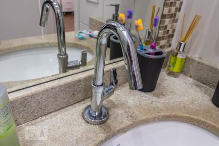 Apartamento para alugar com 55m², 2 quartos e 1 vaga Apartamento para alugar com 55m², 2 quartos e 1 vagaDetalhe do Banheiro