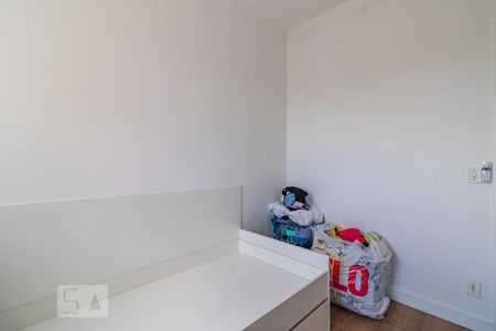 Quarto 1 de apartamento para alugar com 2 quartos, 55m² em Jardim Tupanci, Barueri