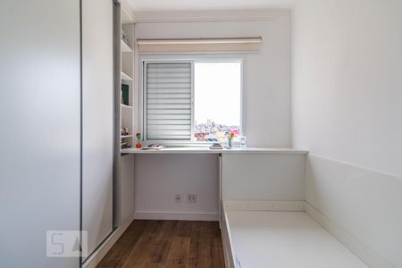 Quarto 1 de apartamento para alugar com 2 quartos, 55m² em Jardim Tupanci, Barueri